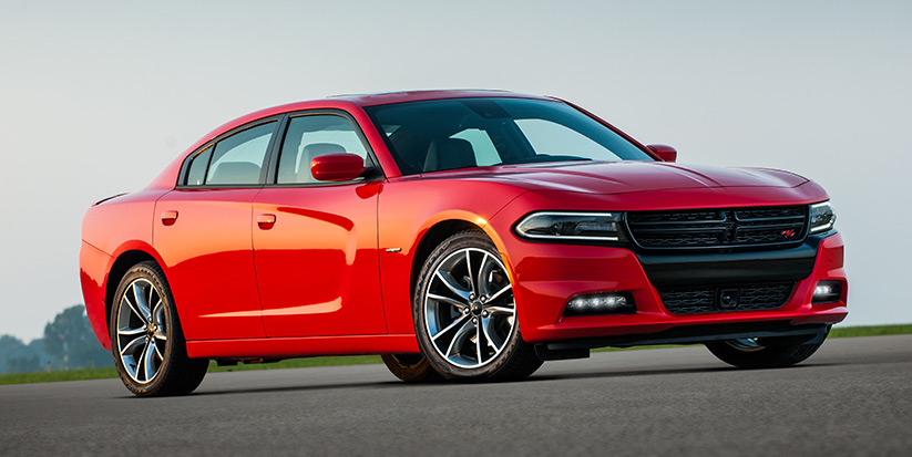 Vista lateral del Dodge Charger R/T Road & Track 2016