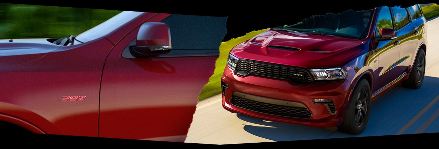 El emblema 392 en el lado del conductor del Dodge Durango SRT 392 2022 que se muestra a la izquierda, con una vista más amplia del vehículo a la derecha.
